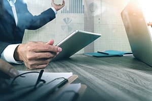 港股2026年展望：十五五催化下，港股能否迎来估值与业绩双升